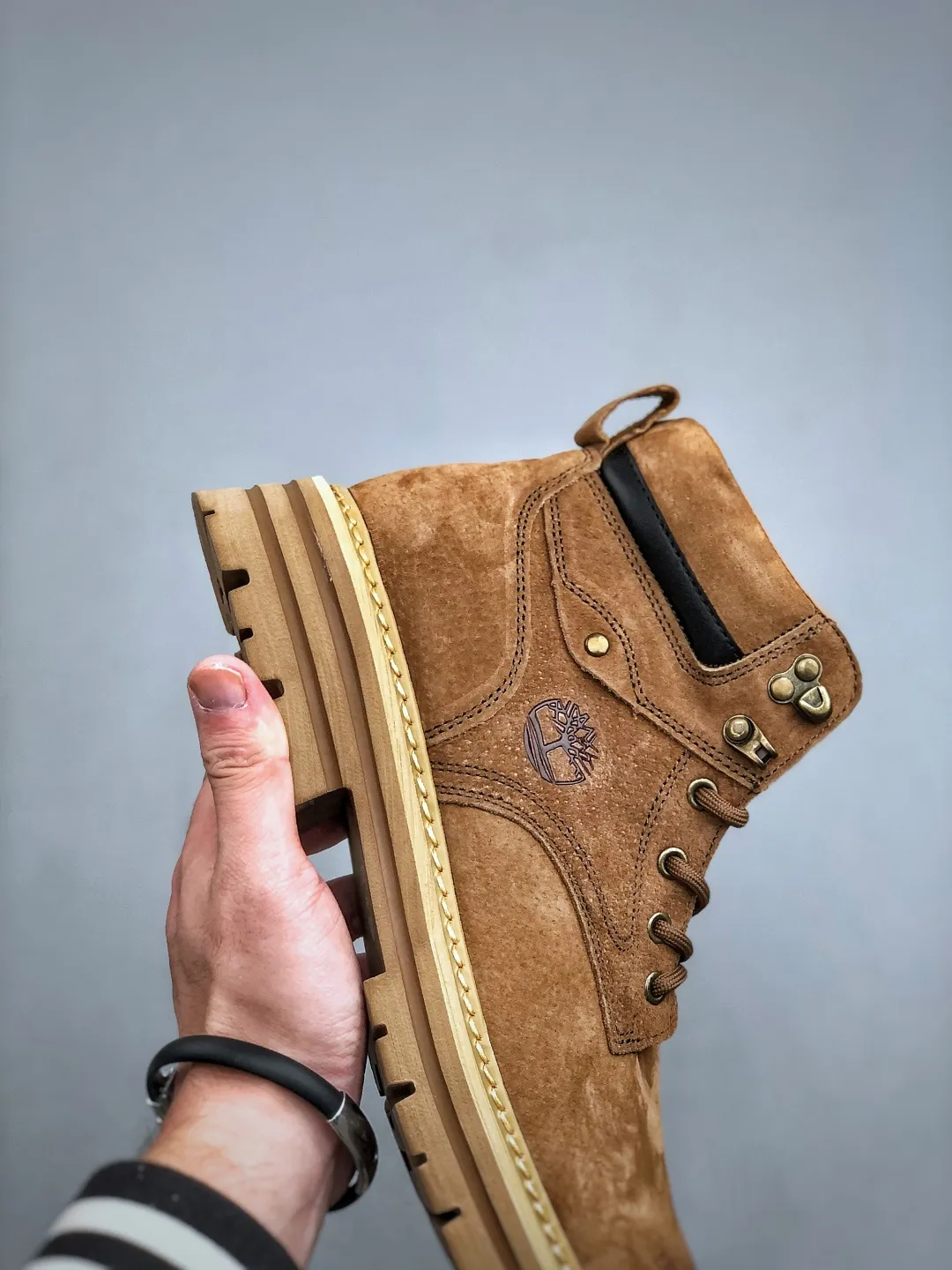 💰440 supports store K T/ Timberland classic 25ss new high-top, classic re-creation, new upgrade, Guangdong factory quality, original box and original packaging. The fabric is made of top Italian frosted cowhide, with anti-odor and anti-corrosion genuine leather latex insoles to give you a perfect wearing experience. Quality is exquisite and durable. A must-have for sportsmen. Specializes in not looking handsome. High-quality and first-class foot feel. Exclusive supply. Size: 39-44
